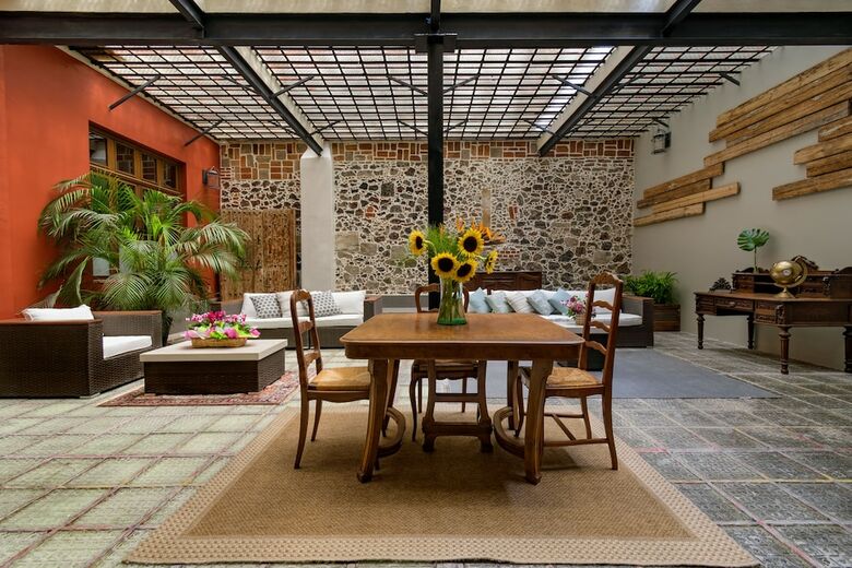 Apartamentos Casa Sauto Luxury Family Suites