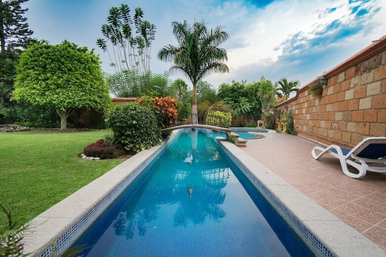 Villa Forget About Everything And Relax