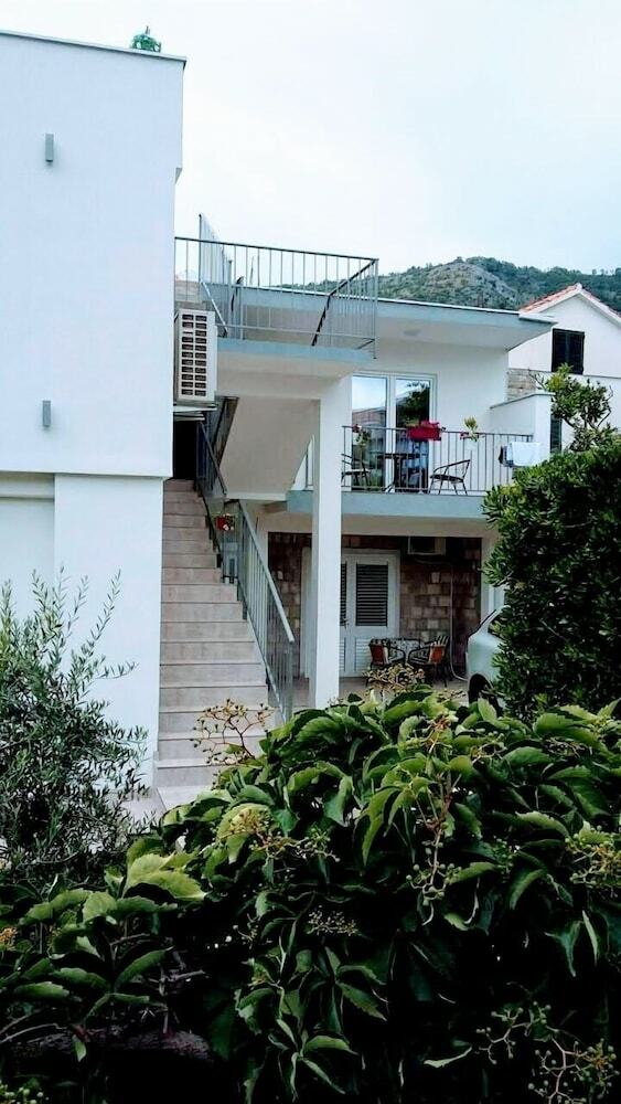 Apartamentos Guest House Djonovic