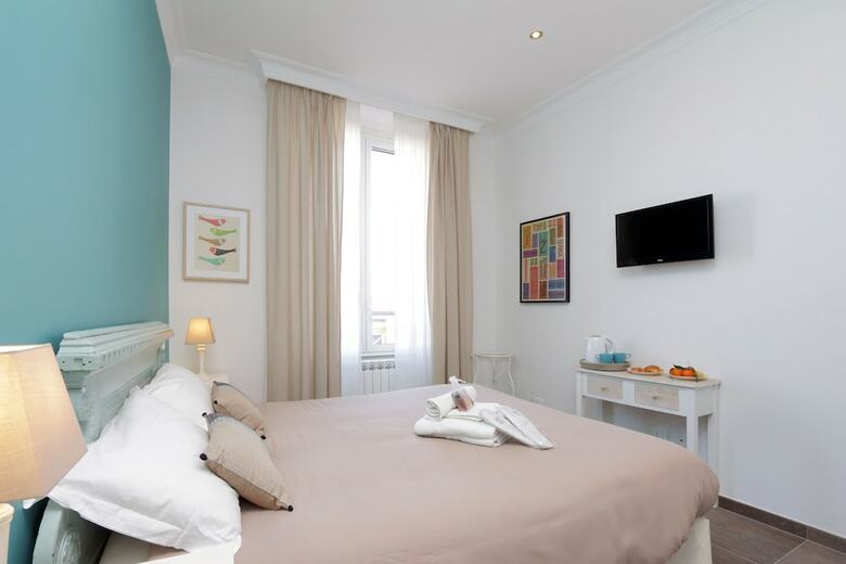 Hotel B & B Li Rioni