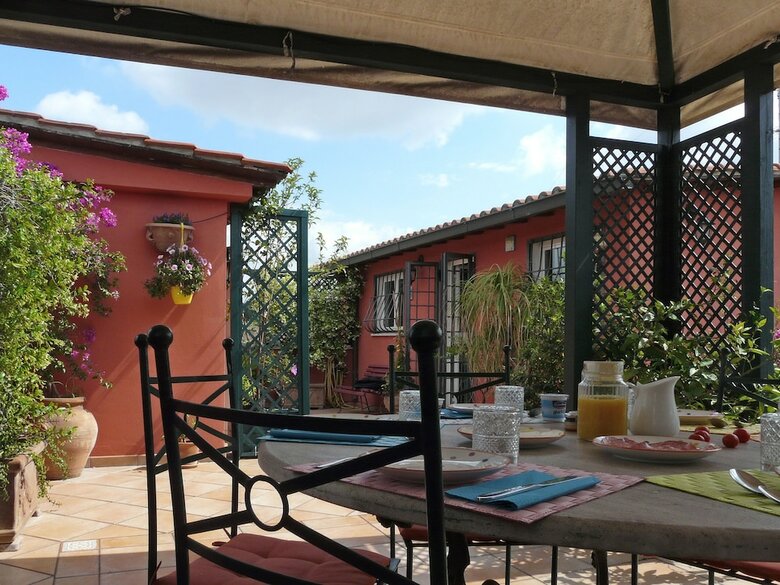 Hotel B & B Li Rioni