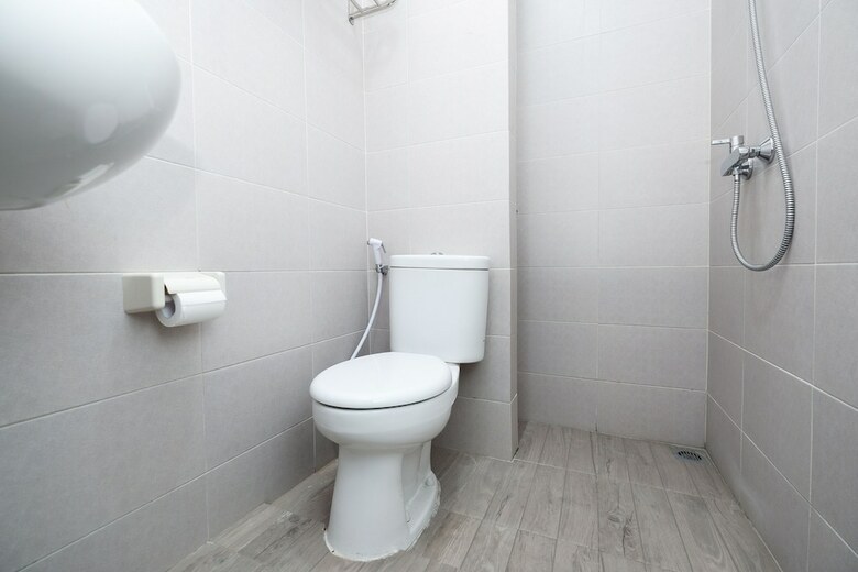 Hotel Oyo 2298 Jebres House Syariah