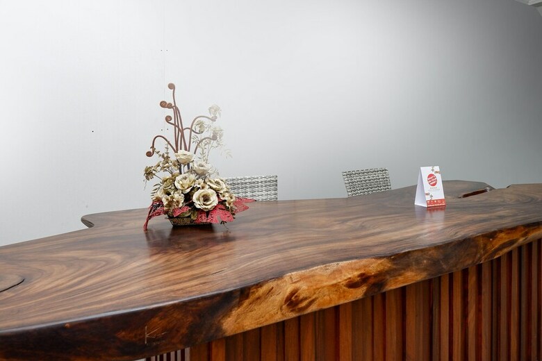 Hotel Oyo 2298 Jebres House Syariah