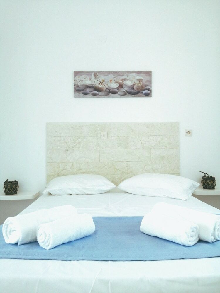 Paros King Luxury Apartments