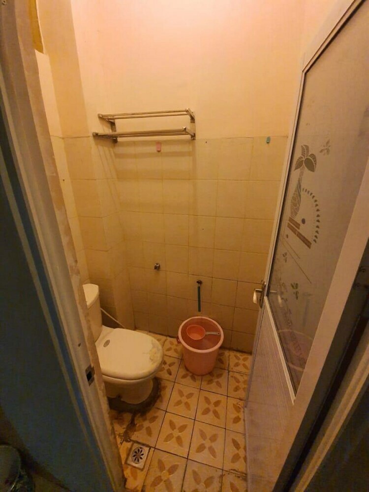 Hostal Oyo 2375 Faris Homestay