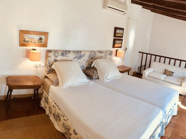Casa Historica Al Lado Del Mar