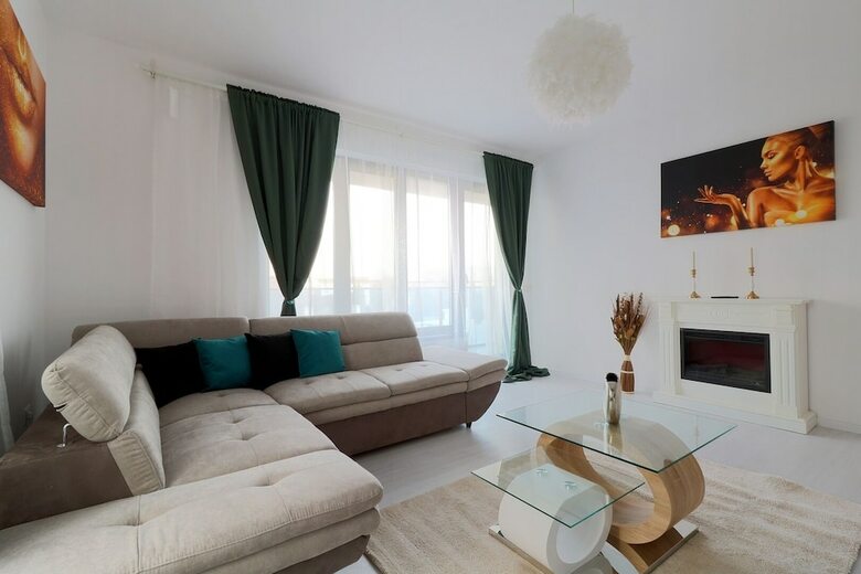 Aparthotel Ambasad'or Home & Apartments