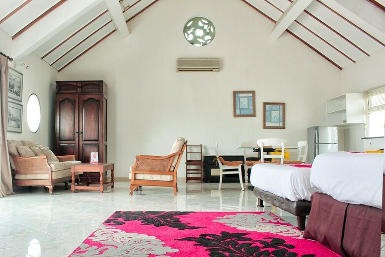Hotel Oyo 2359 Bayfront Karnadia