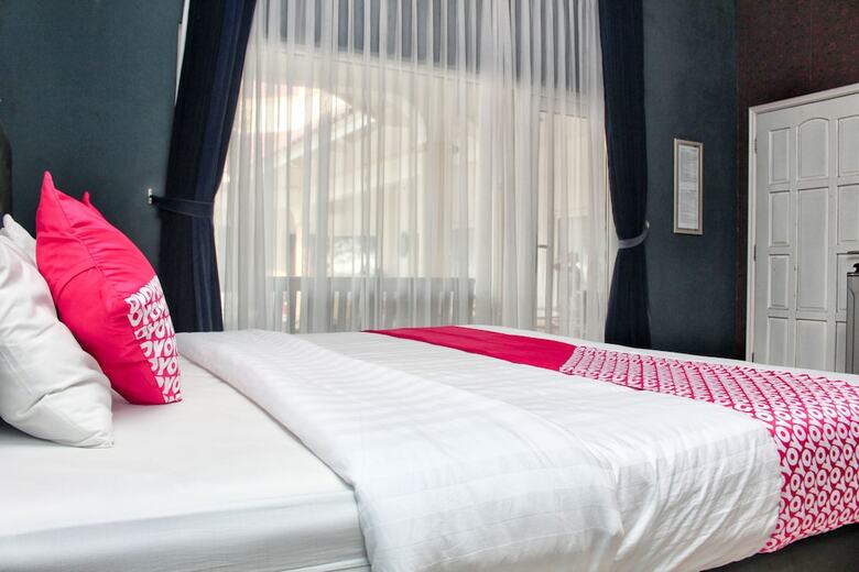 Hotel Oyo 2359 Bayfront Karnadia