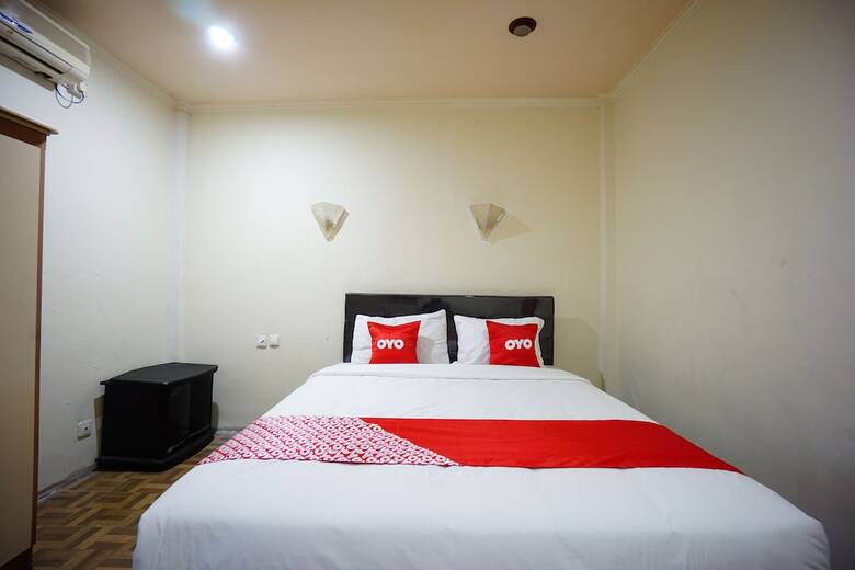 Oyo 2217 Galaxy Hotel