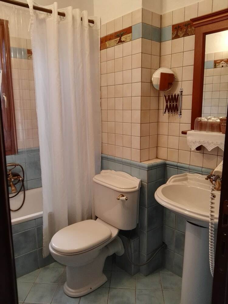 Hotel Viraggas
