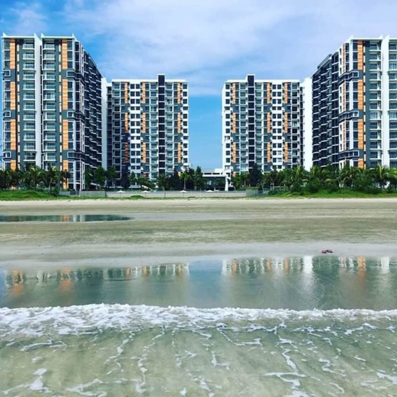 Hotel E-serenity Timurbay Suites & Residence