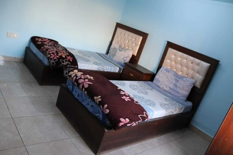 Hostal Al-maha Hostel & Apartments