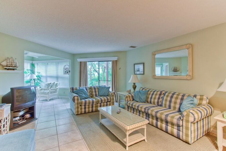 Harbour Oaks By Hodnett Cooper