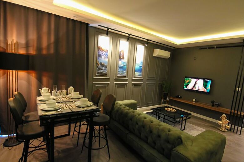 Hotel The Place Suites Ata?ehir