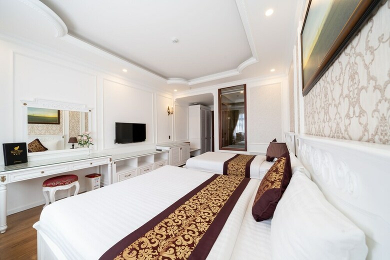 Mai Vang II Hotel