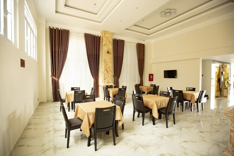 Mai Vang II Hotel