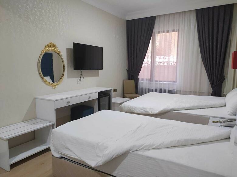 Athena Life Hotel