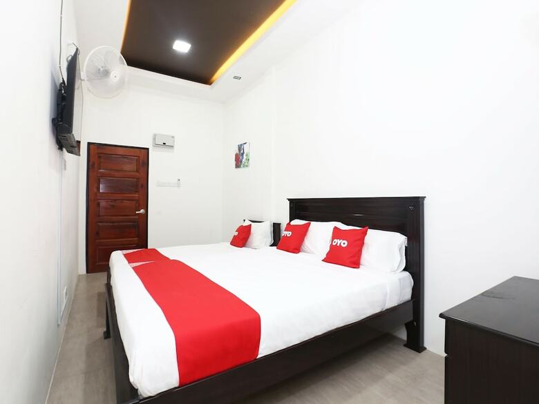 Oyo 89678 Ady Hotel