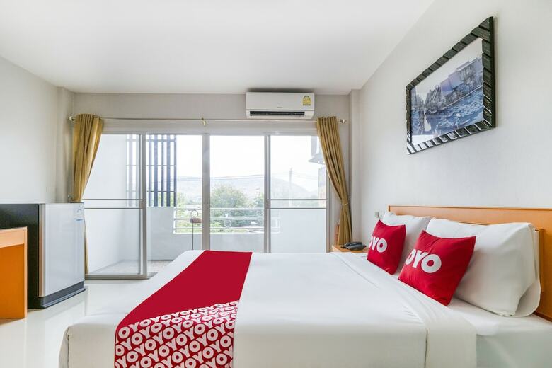 Hotel Oyo 689 Treeyapat Place