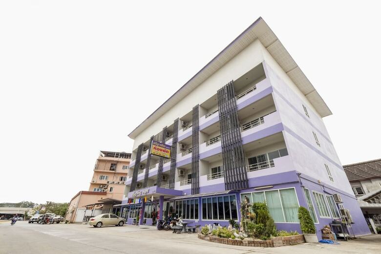 Hotel Oyo 689 Treeyapat Place