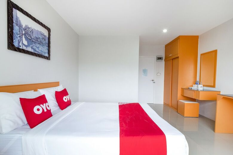 Hotel Oyo 689 Treeyapat Place