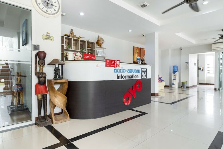 Hotel Oyo 689 Treeyapat Place