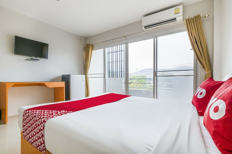 Hotel Oyo 689 Treeyapat Place