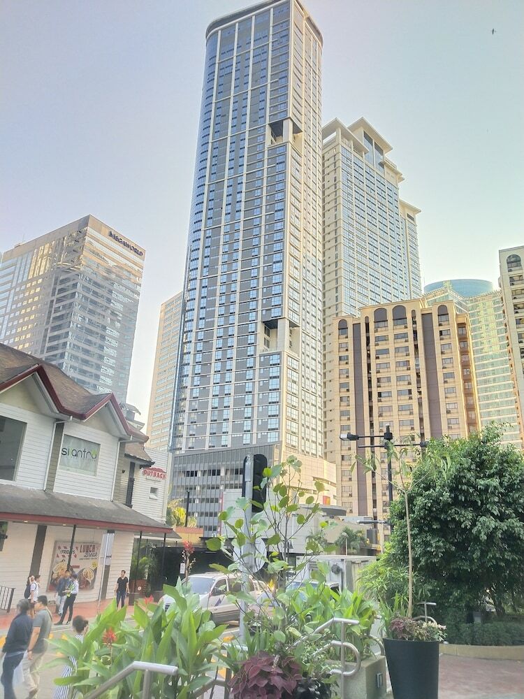 One Eastwood Avenue