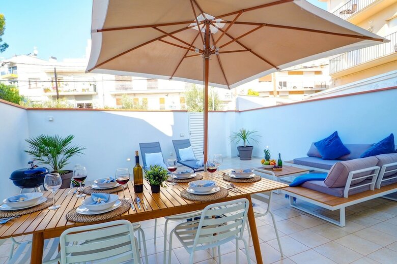 San Sebastian Apartment With Patio