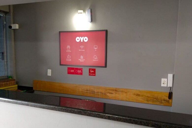 Oyo Costa Serena Hotel