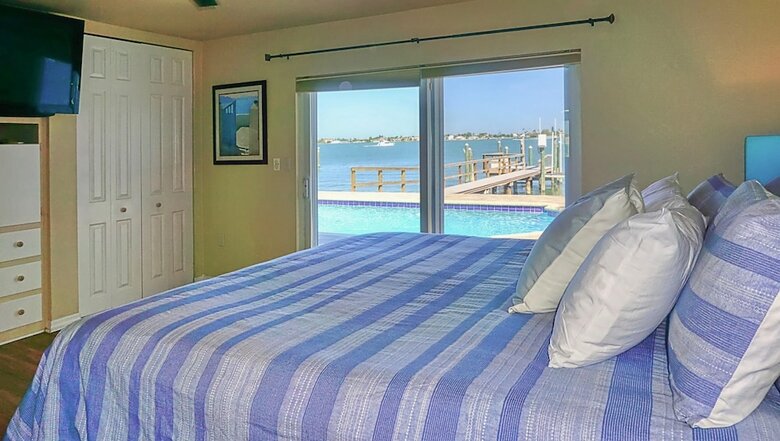 Treasure Island Intercoastal Boat Dock Pool 7989 By Techtravel