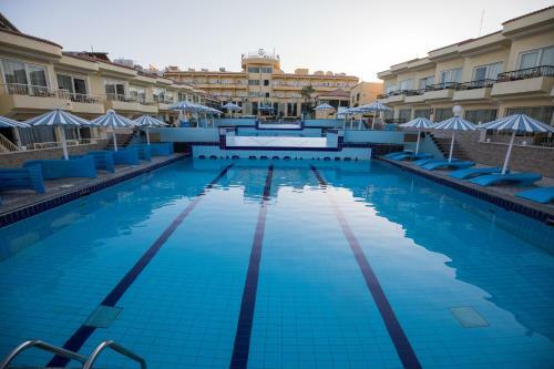 Hotel Sand Beach Resort