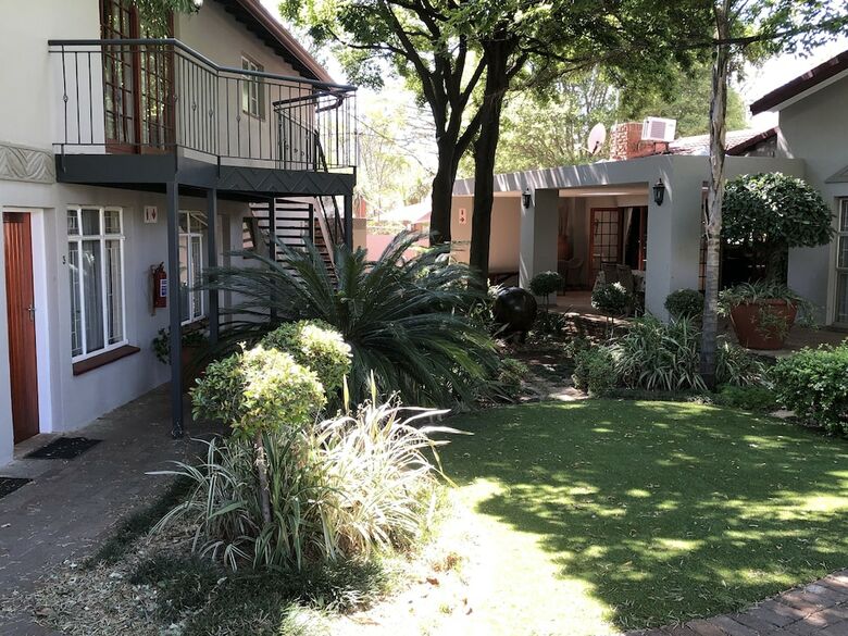 Hotel The Colonial Guest House