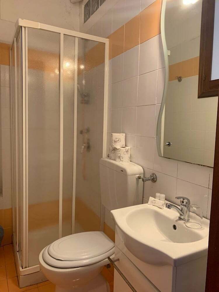 Hotel Vernazza Rooms & Apartments