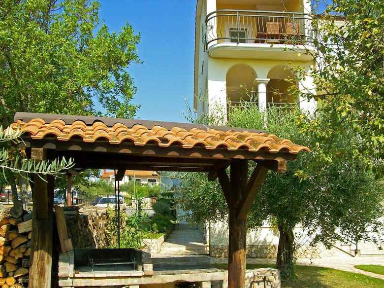 Lovely Apartment No.1 In Liznjan