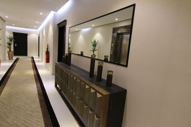 Aparthotel First Room Hotel Apartments
