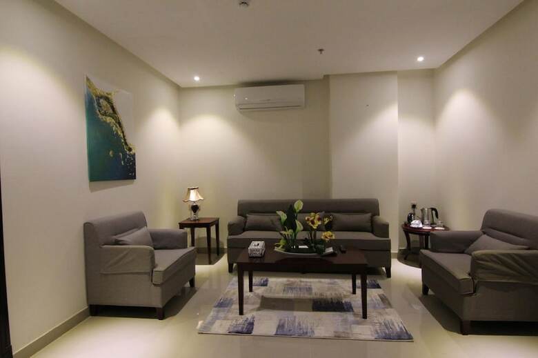 Aparthotel First Room Hotel Apartments