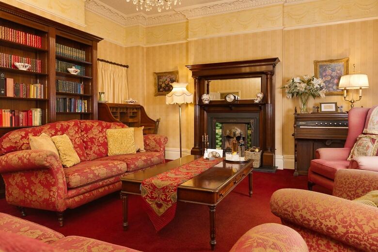 Lincoln House Hotel