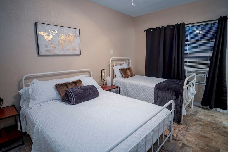 Apartamento Cozy Downtown Guest House 2br/1ba Sleeps 8