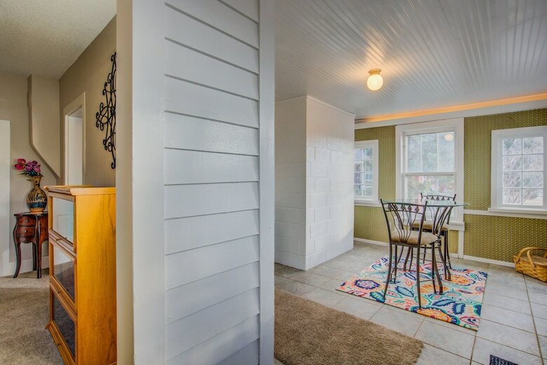 5brmonument Historic Charmminutes To Hiking