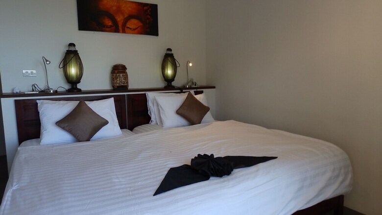 1 Bedroom Seaview Villa Anthong Hills