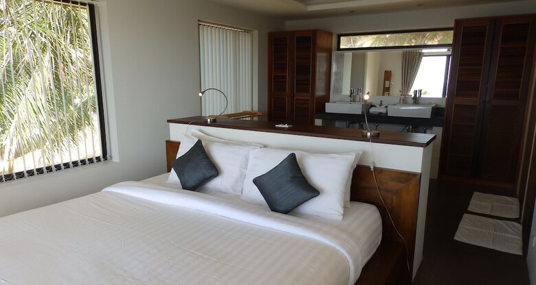1 Bedroom Seaview Villa Anthong Hills