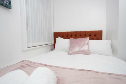 Kirkstall Serviced Apartments Leeds