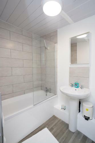 Kirkstall Serviced Apartments Leeds