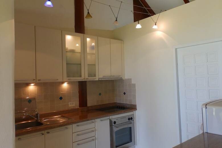 5 Bedroom Sea Breeze Villa