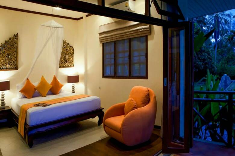 5 Bedroom Sea Breeze Villa