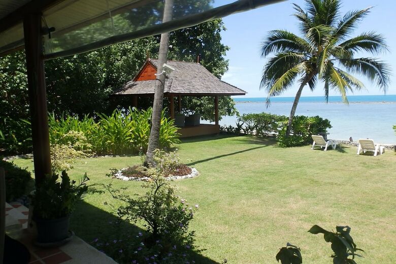 5 Bedroom Sea Breeze Villa