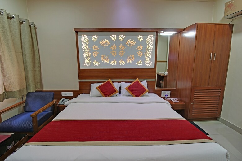 Hotel Sunset Inn Mount Abu With Swimming Pool