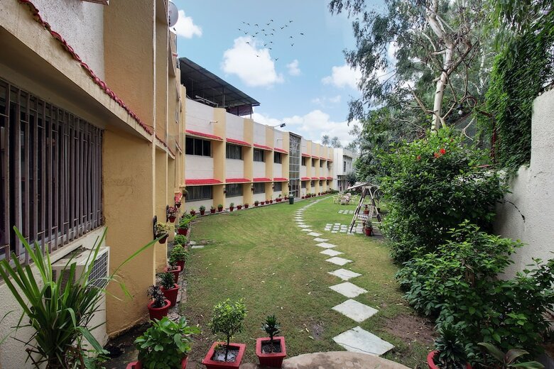 Hotel Sunset Inn Mount Abu With Swimming Pool